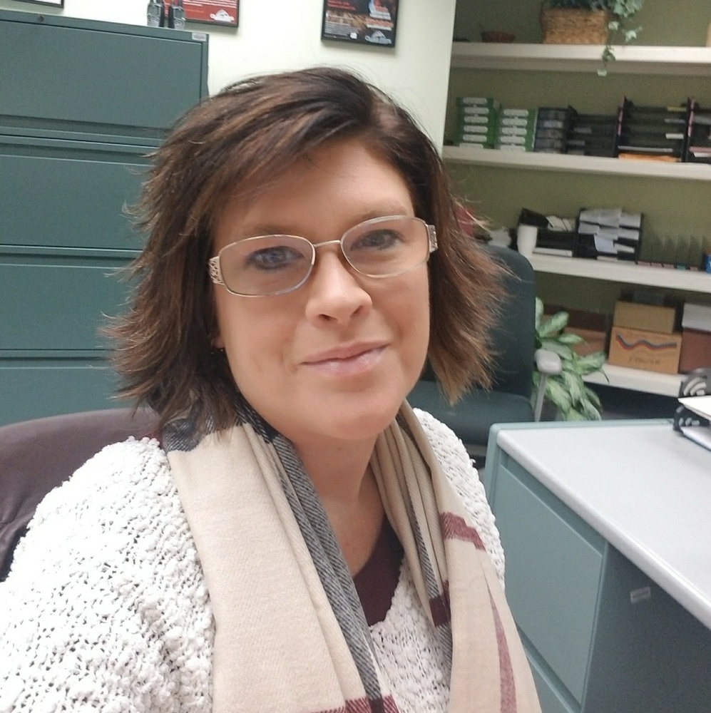 Meet your Posher, Leslie